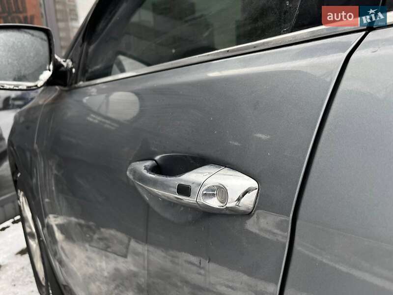 Внедорожник / Кроссовер Hyundai Santa FE 2017 в Киеве