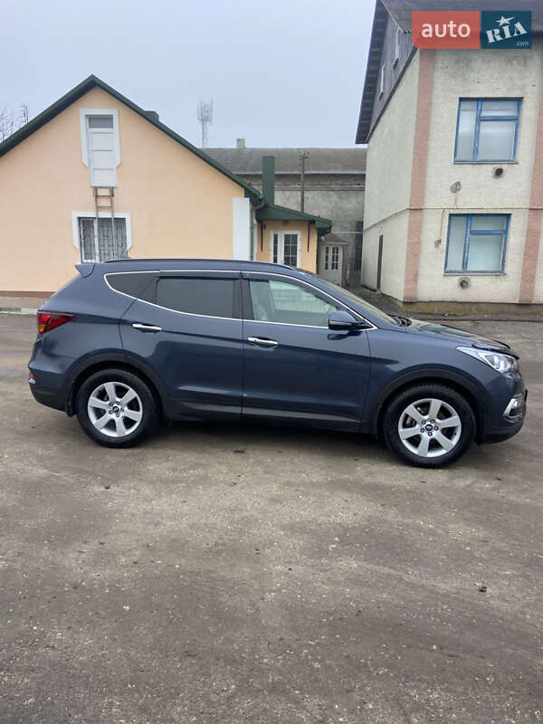 Позашляховик / Кросовер Hyundai Santa FE 2017 в Шумську