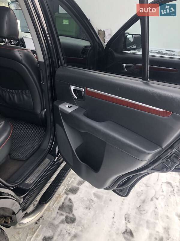 Позашляховик / Кросовер Hyundai Santa FE 2006 в Рівному