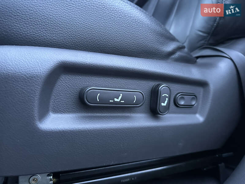 Внедорожник / Кроссовер Hyundai Santa FE 2010 в Луцке