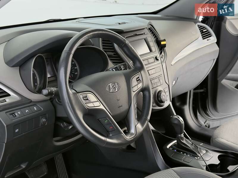 Позашляховик / Кросовер Hyundai Santa FE 2015 в Львові