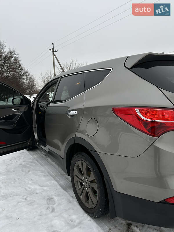 Внедорожник / Кроссовер Hyundai Santa FE 2013 в Кременчуге фото 6 Внедорожник / Кроссовер Hyundai Santa FE 2013 в Кременчуге