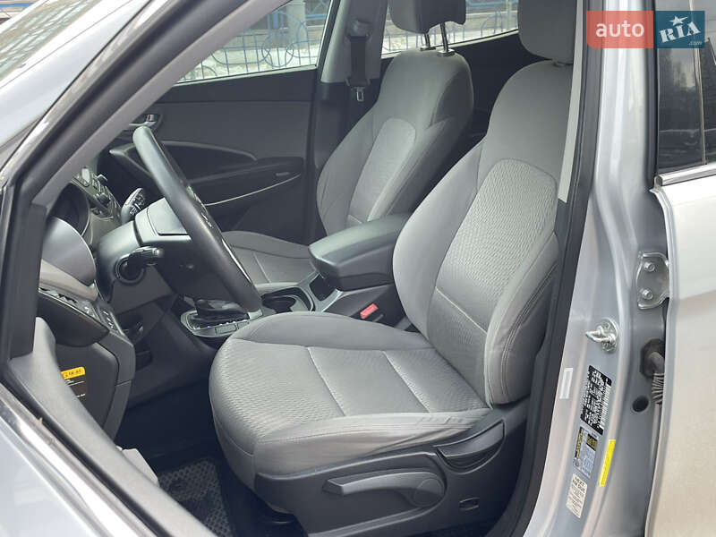 Внедорожник / Кроссовер Hyundai Santa FE 2015 в Киеве