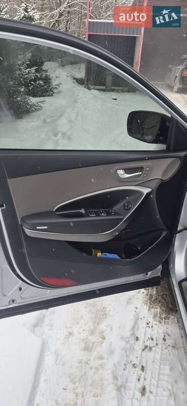 Внедорожник / Кроссовер Hyundai Santa FE 2016 в Хмельницком