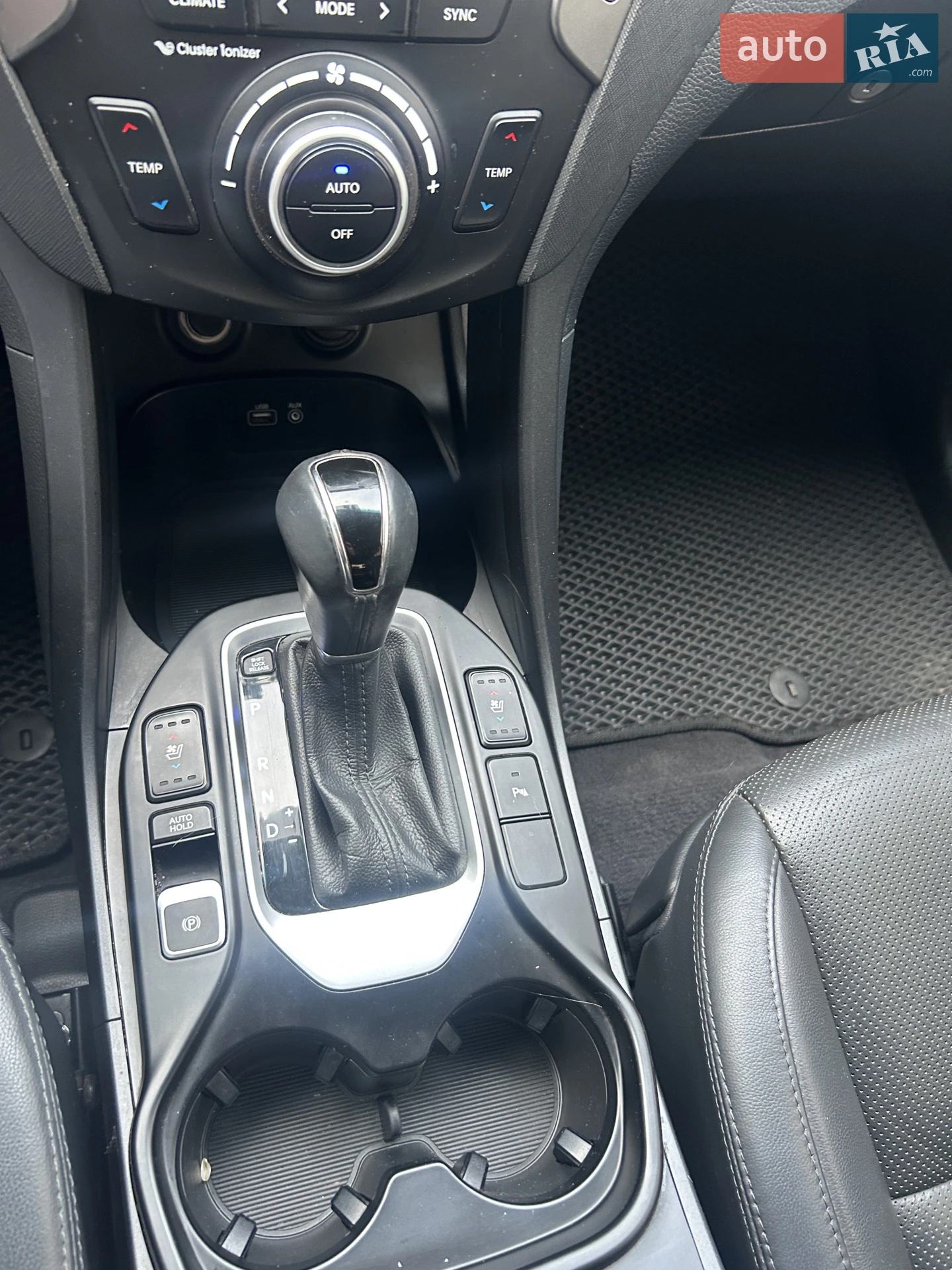 2016 Hyundai Santa Fe - мініатюра 17