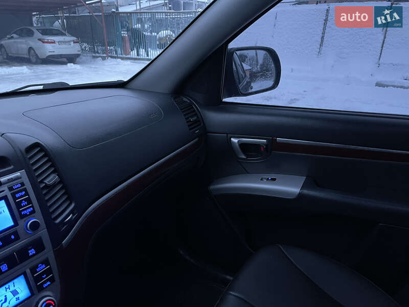 Внедорожник / Кроссовер Hyundai Santa FE 2009 в Мукачево