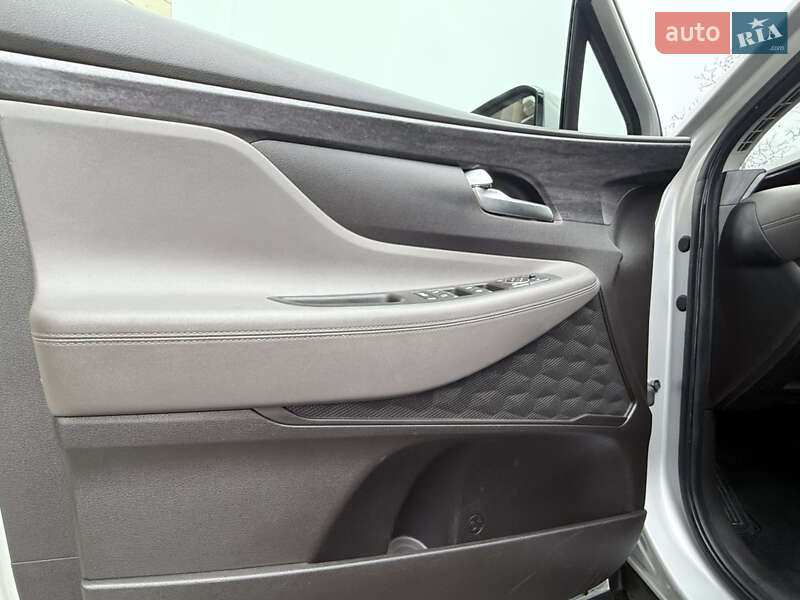 Внедорожник / Кроссовер Hyundai Santa FE 2019 в Одессе