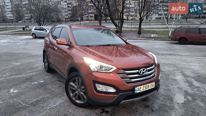 Внедорожник / Кроссовер Hyundai Santa FE 2013 в Днепре