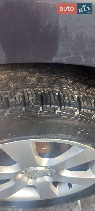 Внедорожник / Кроссовер Hyundai Santa FE 2008 в Запорожье