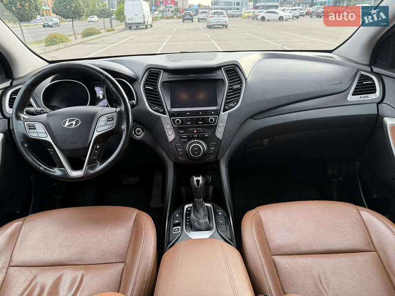 Внедорожник / Кроссовер Hyundai Santa FE 2016 в Киеве