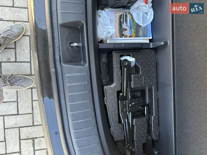 Внедорожник / Кроссовер Hyundai Santa FE 2023 в Николаеве