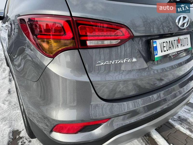 Внедорожник / Кроссовер Hyundai Santa FE 2015 в Киеве
