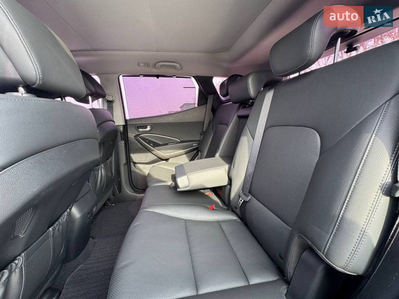 Внедорожник / Кроссовер Hyundai Santa FE 2015 в Киеве