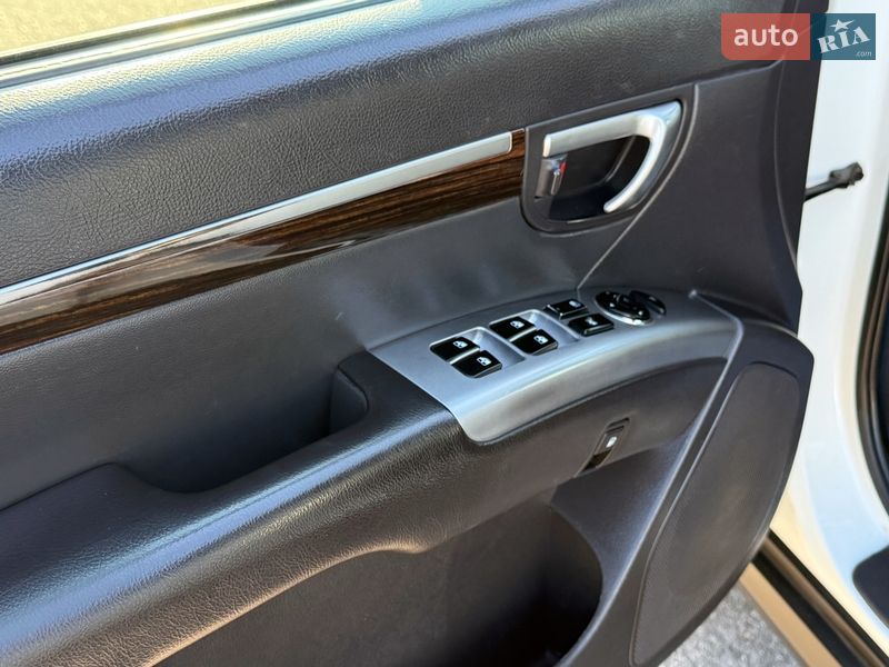 Внедорожник / Кроссовер Hyundai Santa FE 2012 в Днепре