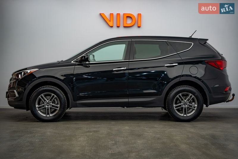 Внедорожник / Кроссовер Hyundai Santa FE 2017 в Киеве