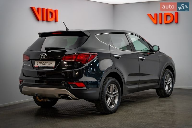 Внедорожник / Кроссовер Hyundai Santa FE 2017 в Киеве