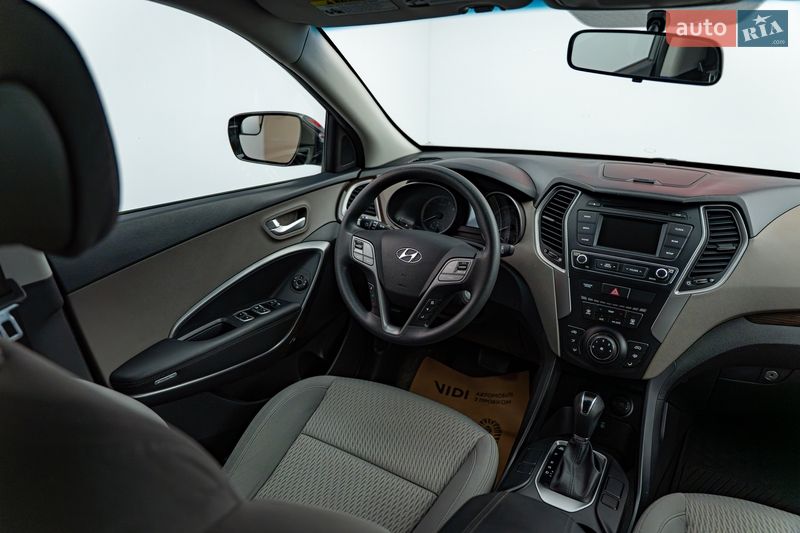 Внедорожник / Кроссовер Hyundai Santa FE 2017 в Киеве