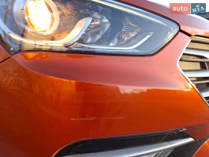 Внедорожник / Кроссовер Hyundai Santa FE 2016 в Киеве