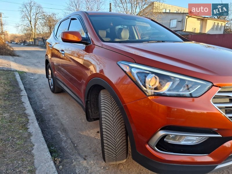 Внедорожник / Кроссовер Hyundai Santa FE 2016 в Киеве