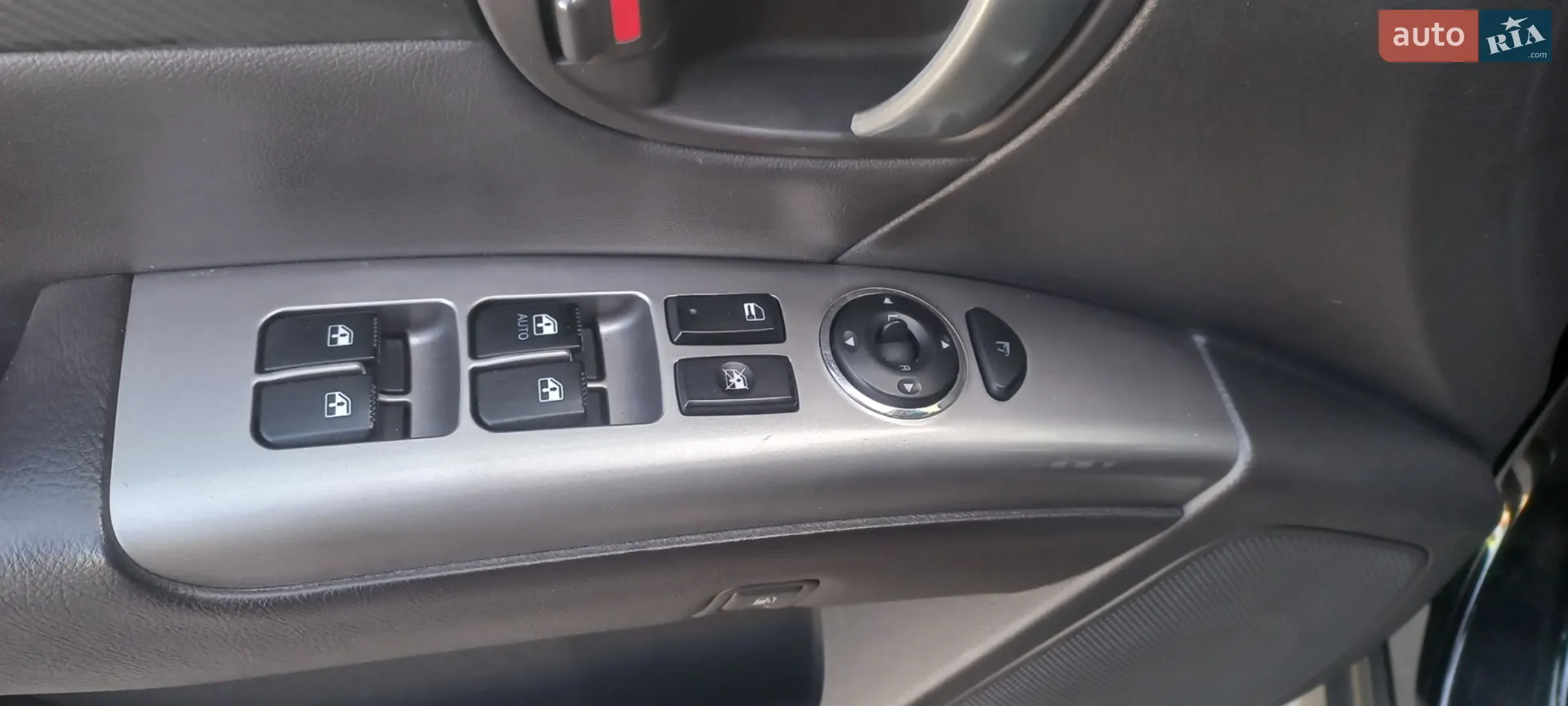 2012 Hyundai Santa Fe - мініатюра 61