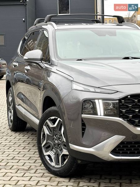 Внедорожник / Кроссовер Hyundai Santa FE 2021 в Ужгороде