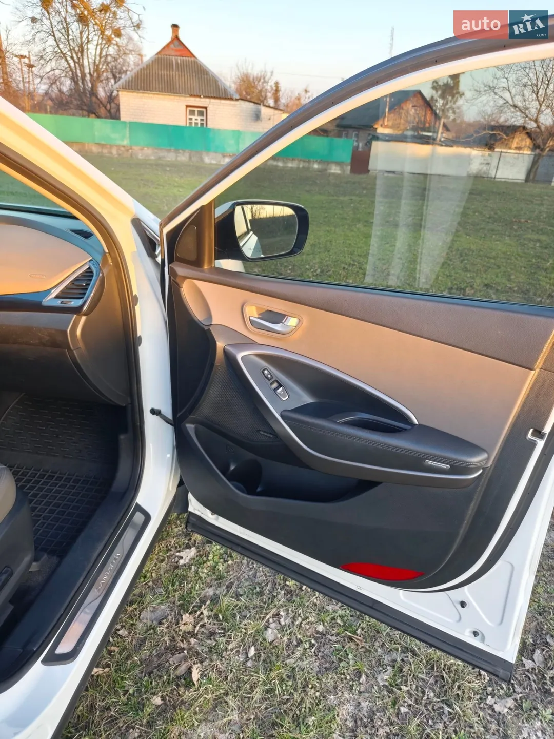 2012 Hyundai Santa Fe - мініатюра 16