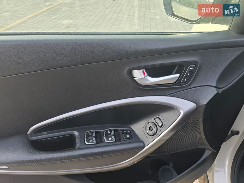 Внедорожник / Кроссовер Hyundai Santa FE 2014 в Стрые