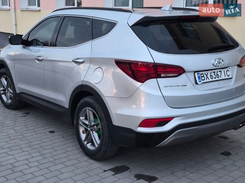 Внедорожник / Кроссовер Hyundai Santa FE 2016 в Хмельницком