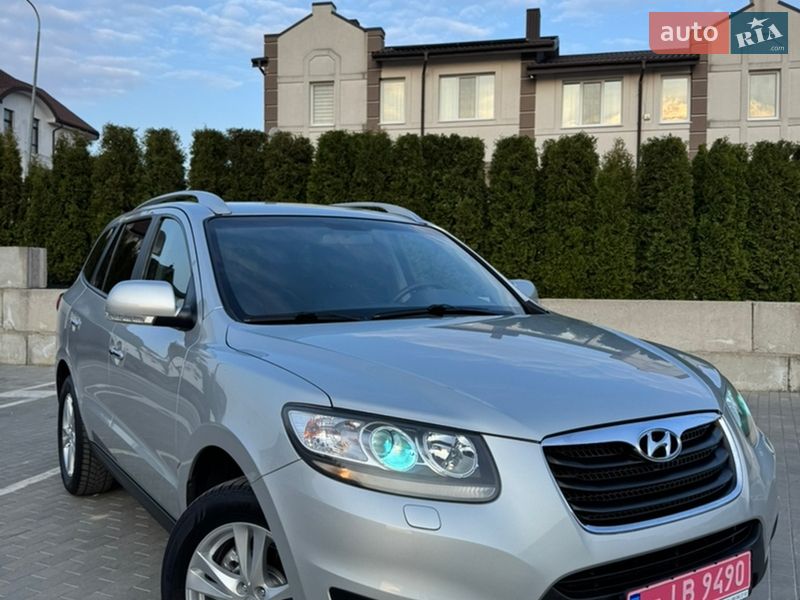 Внедорожник / Кроссовер Hyundai Santa FE 2012 в Ровно