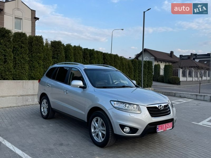 Внедорожник / Кроссовер Hyundai Santa FE 2012 в Ровно