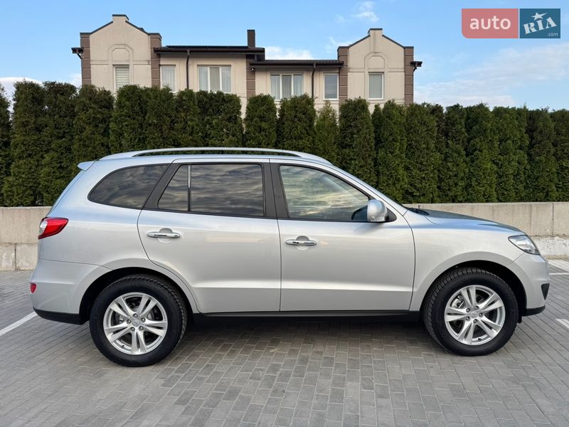 Внедорожник / Кроссовер Hyundai Santa FE 2012 в Ровно
