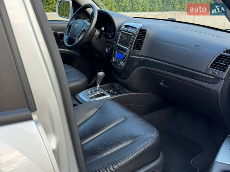 Внедорожник / Кроссовер Hyundai Santa FE 2012 в Ровно