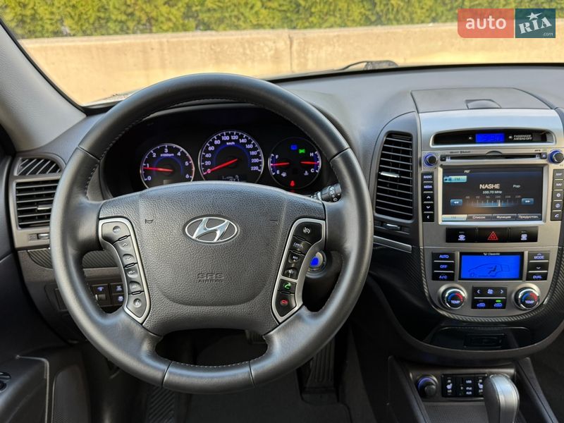 Внедорожник / Кроссовер Hyundai Santa FE 2012 в Ровно