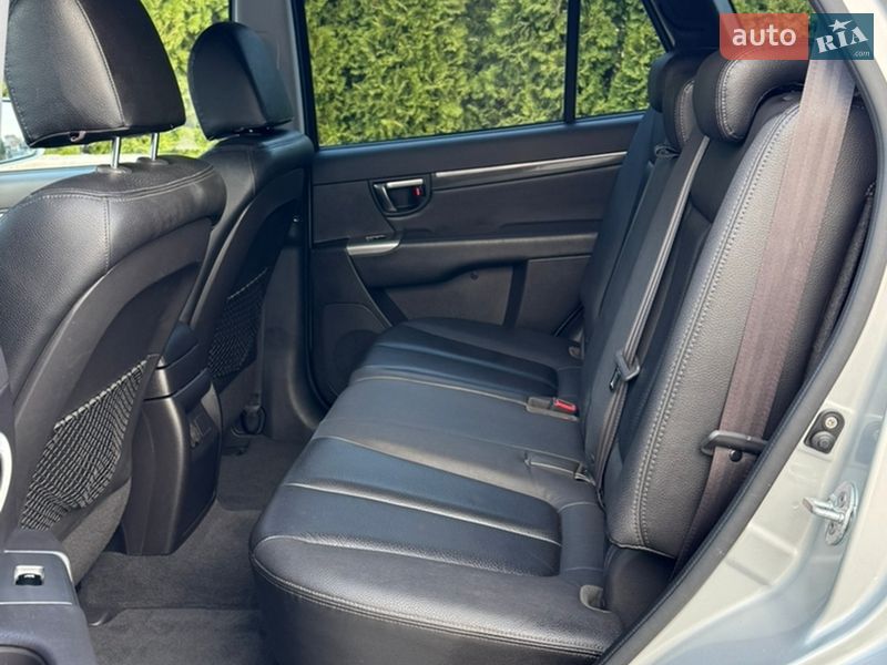 Внедорожник / Кроссовер Hyundai Santa FE 2012 в Ровно