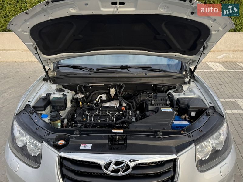 Внедорожник / Кроссовер Hyundai Santa FE 2012 в Ровно