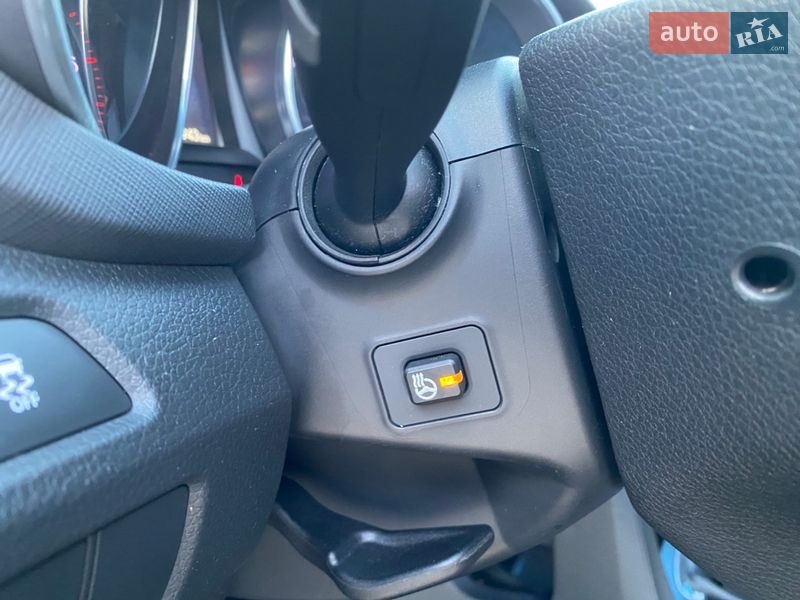 Внедорожник / Кроссовер Hyundai Santa FE 2013 в Киеве