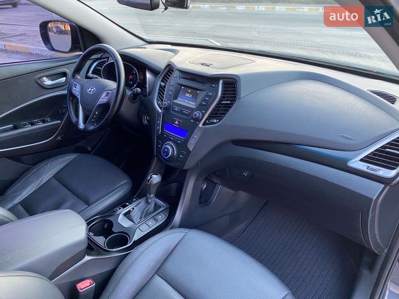 Внедорожник / Кроссовер Hyundai Santa FE 2013 в Киеве