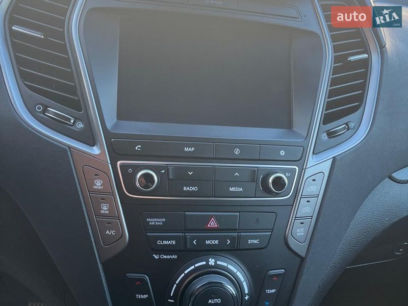 Внедорожник / Кроссовер Hyundai Santa FE 2016 в Луцке