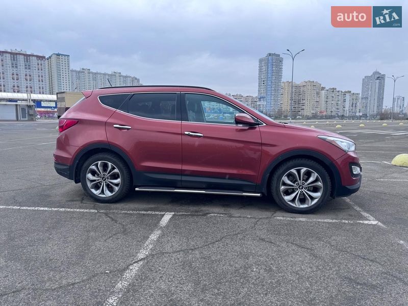 Внедорожник / Кроссовер Hyundai Santa FE 2016 в Киеве