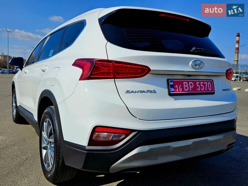 Внедорожник / Кроссовер Hyundai Santa FE 2018 в Днепре