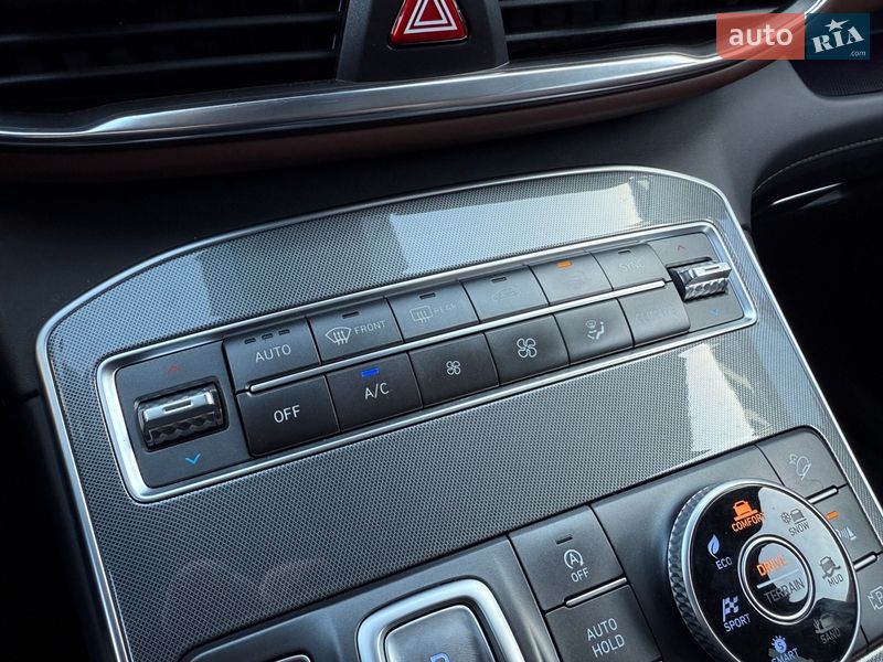 Внедорожник / Кроссовер Hyundai Santa FE 2021 в Киеве