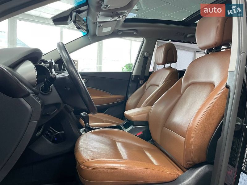 Внедорожник / Кроссовер Hyundai Santa FE 2016 в Киеве