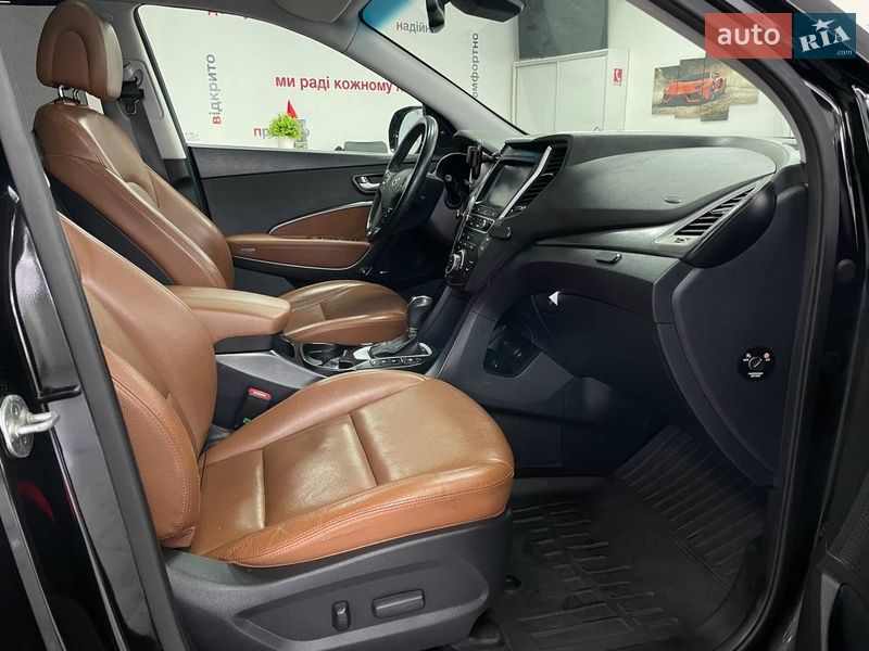 Внедорожник / Кроссовер Hyundai Santa FE 2016 в Киеве