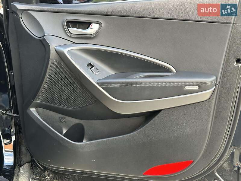 Внедорожник / Кроссовер Hyundai Santa FE 2016 в Одессе