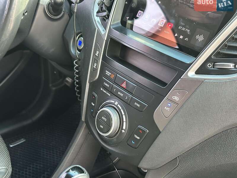 Внедорожник / Кроссовер Hyundai Santa FE 2016 в Одессе