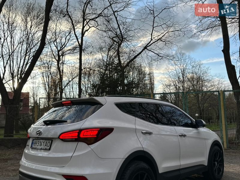 Позашляховик / Кросовер Hyundai Santa FE 2017 в Одесі