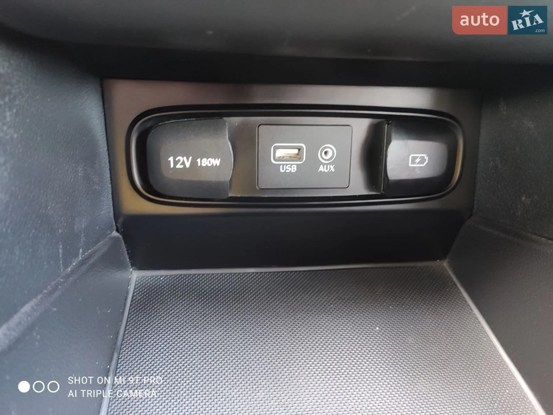2019 Hyundai Santa Fe - мініатюра 10