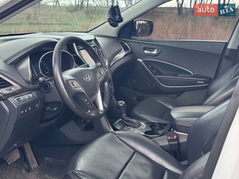 Внедорожник / Кроссовер Hyundai Santa FE 2014 в Краматорске