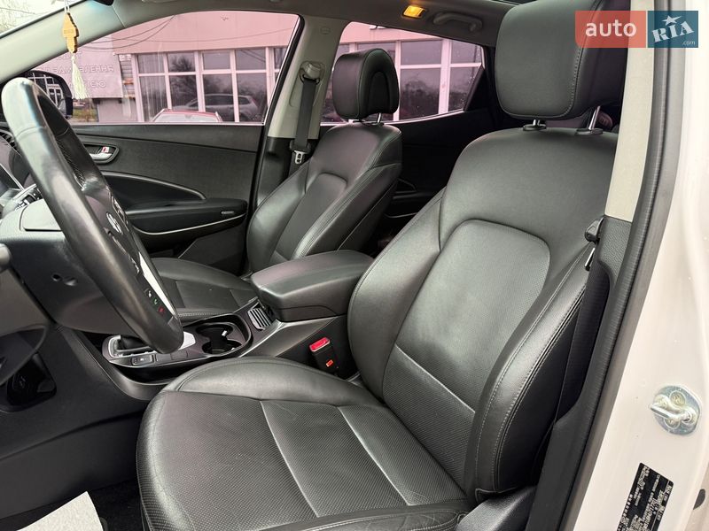 Внедорожник / Кроссовер Hyundai Santa FE 2016 в Житомире