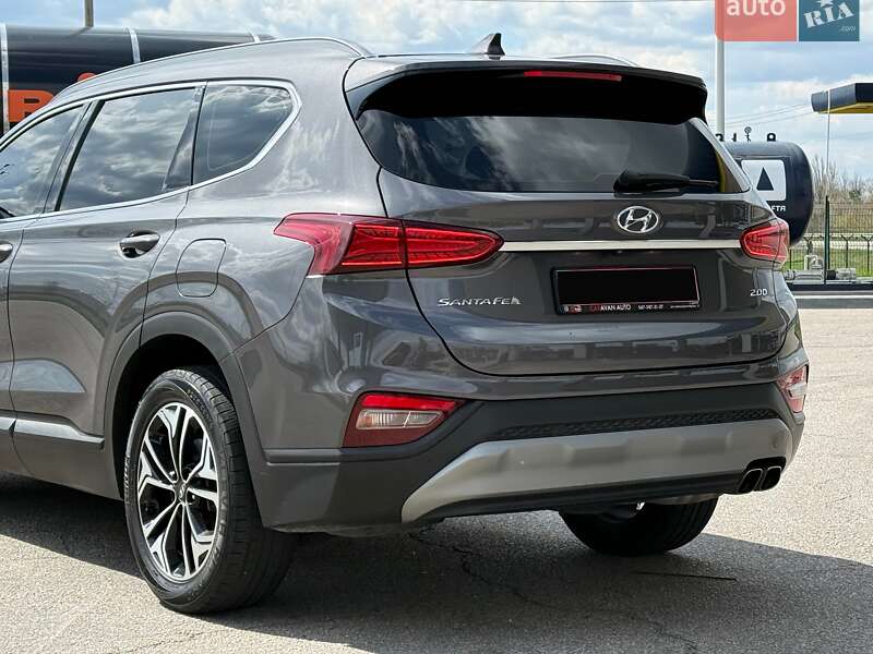 Внедорожник / Кроссовер Hyundai Santa FE 2018 в Днепре